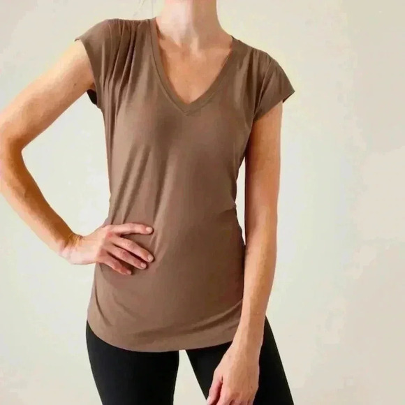 NWT Athleta Outbound V-Neck Tee, Color Rustic Beige, Size XS, Casual,Athleisure - Picture 1 of 15